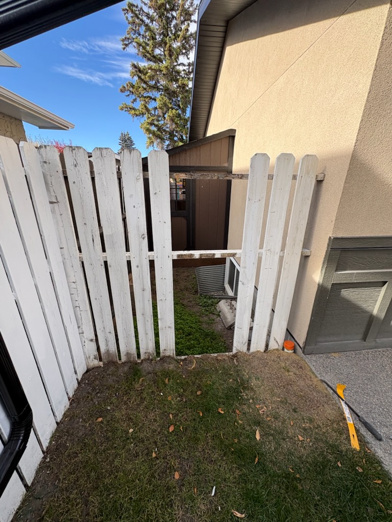 New fence and gate, Willow Park